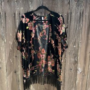 Xhiliration floral burnt velvet kimono with fringe (M/L)